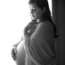 pregnant waiting photography